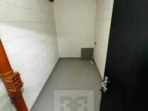 Pronájem bytu 2+kk, Praha - Holešovice, Sanderova, 59 m2