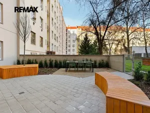 Pronájem bytu 2+kk, Praha - Žižkov, Jeseniova, 48 m2