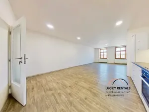 Pronájem bytu 2+kk, Moravská Třebová, nám. T. G. Masaryka, 97 m2