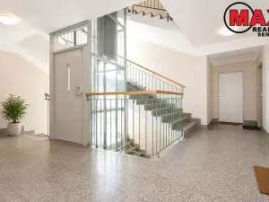 Pronájem bytu 1+1, Praha - Vršovice, K louži, 35 m2