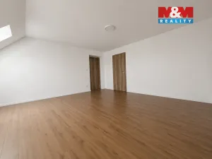 Pronájem bytu 3+1, Veltrusy, Douchova, 97 m2