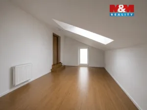 Pronájem bytu 3+1, Veltrusy, Douchova, 97 m2