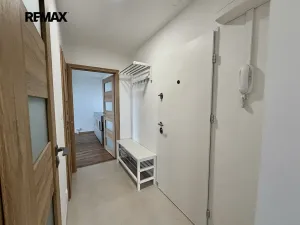 Pronájem bytu 3+kk, Praha - Strašnice, Gutova, 67 m2