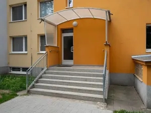 Prodej bytu 3+1, Praha - Komořany, Za sídlištěm, 68 m2