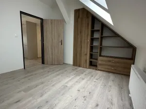 Pronájem bytu 2+1, Hradec Králové - Pražské Předměstí, Dobrovského, 56 m2