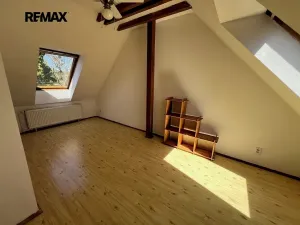 Pronájem rodinného domu, Hlásná Třebaň, K Černé Skále, 175 m2