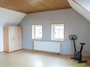 Prodej rodinného domu, Osek, 192 m2