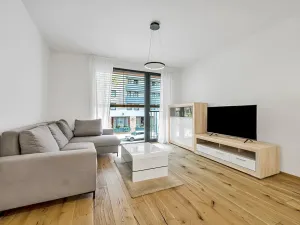 Pronájem bytu 2+kk, Praha, Sokolovská, 56 m2