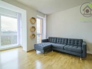 Prodej bytu 2+1, Plzeň - Skvrňany, Waltrova, 72 m2