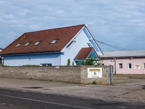 Prodej skladu, Milčice, 5167 m2