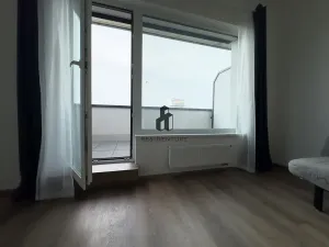 Pronájem bytu 1+kk, Praha - Hloubětín, Kolbenova, 30 m2