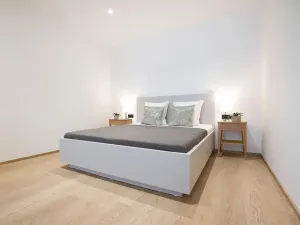 Pronájem bytu 2+kk, Praha - Karlín, Pobřežní, 30 m2