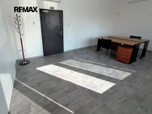Pronájem kanceláře, Uherské Hradiště, Stojanova, 24 m2