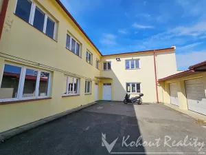 Pronájem kanceláře, Praha - Hloubětín, Nademlejnská, 136 m2