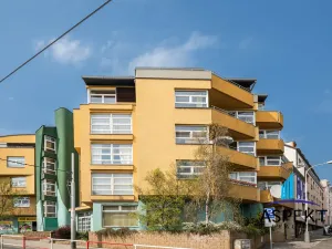 Pronájem obchodního prostoru, Praha - Kobylisy, U třešňovky, 224 m2