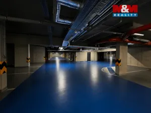 Pronájem garážového stání, Praha - Nusle, Nuselská, 16 m2