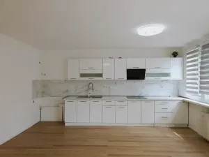 Prodej bytu 3+kk, Praha - Michle, Vokáčova, 71 m2