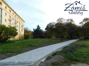Pronájem bytu 1+1, Kladno, gen. Píky, 37 m2