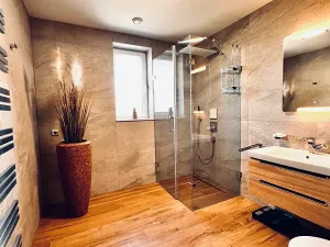 Prodej bytu 3+kk, Karlovy Vary, Svatošská, 92 m2
