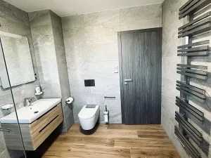 Prodej bytu 3+kk, Karlovy Vary, Svatošská, 92 m2