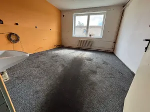 Pronájem komerční nemovitosti, Hradec Králové, Panelová, 170 m2