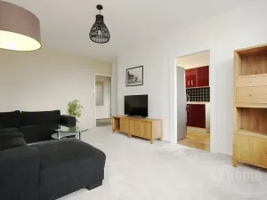 Pronájem bytu 3+1, Praha - Petrovice, Frostova, 78 m2