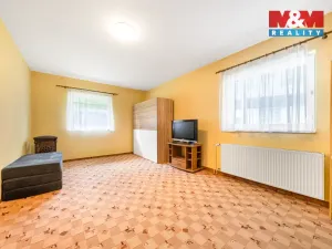 Prodej komerční nemovitosti, Nová Role - Mezirolí, 795 m2