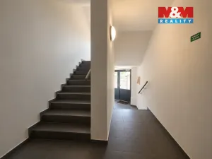 Prodej atypického bytu, Břežany II, 85 m2