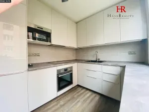 Pronájem bytu 2+kk, Benešov, Na Bezděkově, 64 m2