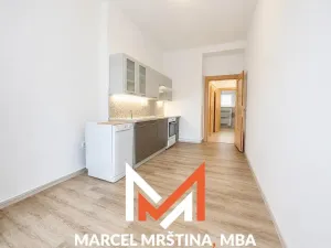 Pronájem bytu 2+1, Náchod, Husovo náměstí, 74 m2
