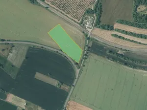 Prodej pole, Děčany, 8110 m2