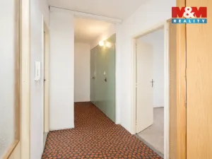 Prodej bytu 3+1, Praha - Prosek, Lovosická, 66 m2