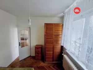 Pronájem bytu 2+1, Karlovy Vary, Krymská, 51 m2