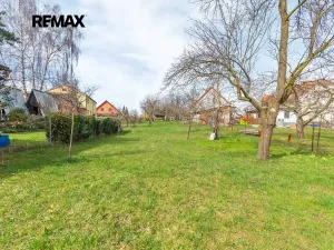 Prodej pozemku pro bydlení, Holubov, 739 m2