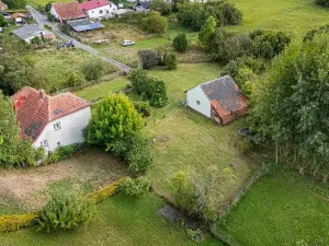 Prodej pozemku pro bydlení, Uhersko, 3765 m2