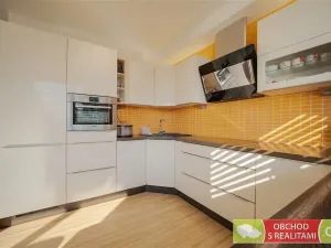 Prodej bytu 3+kk, Praha, Studnická, 93 m2