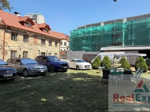 Prodej rodinného domu, Praha - Záběhlice, K prádelně, 950 m2