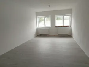Pronájem kanceláře, Brno, Pod sídlištěm, 222 m2