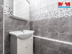 Prodej bytu 1+kk, Bílina, Alšova, 27 m2