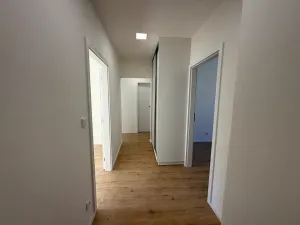 Pronájem bytu 3+1, Zlín, Česká, 68 m2