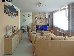 Prodej bytu 1+kk, Slaný, Na Dolíkách, 33 m2