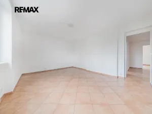 Prodej bytu 3+1, Zlonice, Pippichova, 87 m2