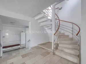 Prodej vily, Křižanov, Benešovo náměstí, 530 m2