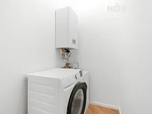 Pronájem bytu 2+kk, Praha - Vinohrady, Velehradská, 44 m2