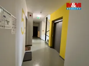 Pronájem bytu 1+kk, Praha, Počernická, 42 m2