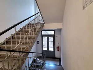 Pronájem bytu 1+1, Praha - Smíchov, Podbělohorská, 43 m2