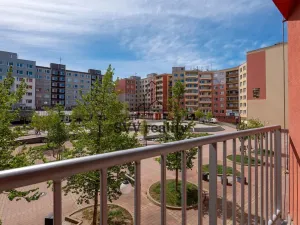 Prodej bytu 2+kk, Praha - Hlubočepy, Trnkovo náměstí, 43 m2