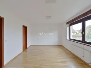 Pronájem rodinného domu, Praha - Nebušice, 360 m2