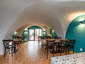 Pronájem obchodního prostoru, Jihlava, Čajkovského, 90 m2