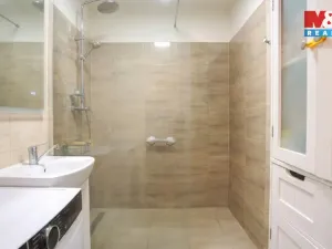 Prodej bytu 2+kk, Orlová - Lutyně, Osvobození, 51 m2
